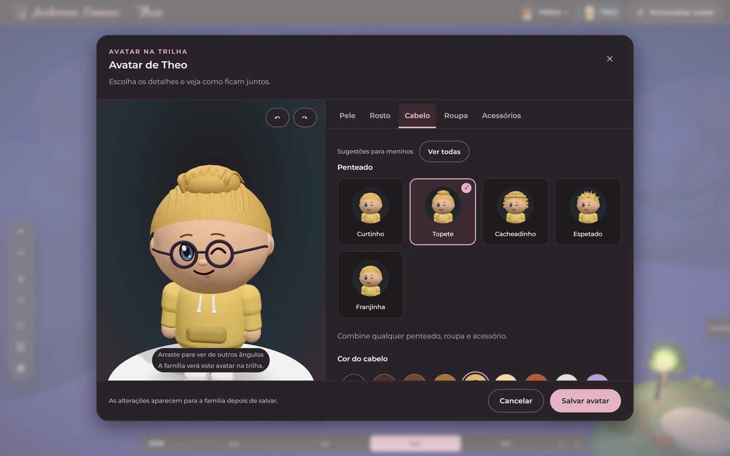 Editor tridimensional de avatares com renderização em tempo real de traços, penteados e roupas infantis.